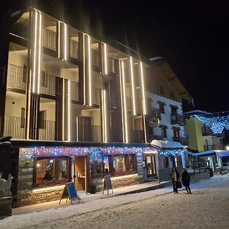 Hotel Perruquet Breuil-Cervinia Eksteriør bilde